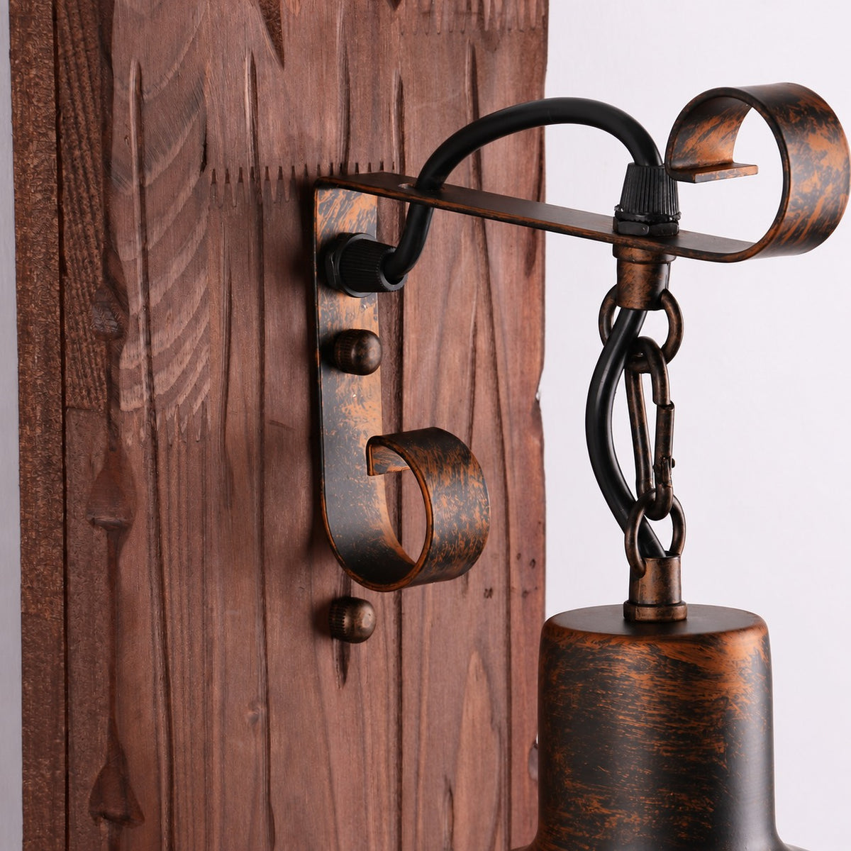 Industriële houten lantaarnwandlamp