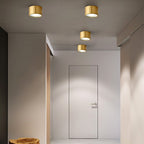 Moderne Deckenleuchte mit Metallzylinder
