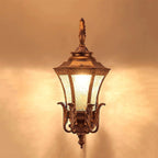 Vintage Wandleuchte mit Glaslaterne