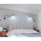 Moderne Metall-Wandleuchte mit Schwenkarm